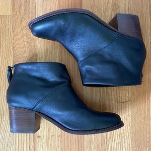 Toms Black Leather Booties Sz 8